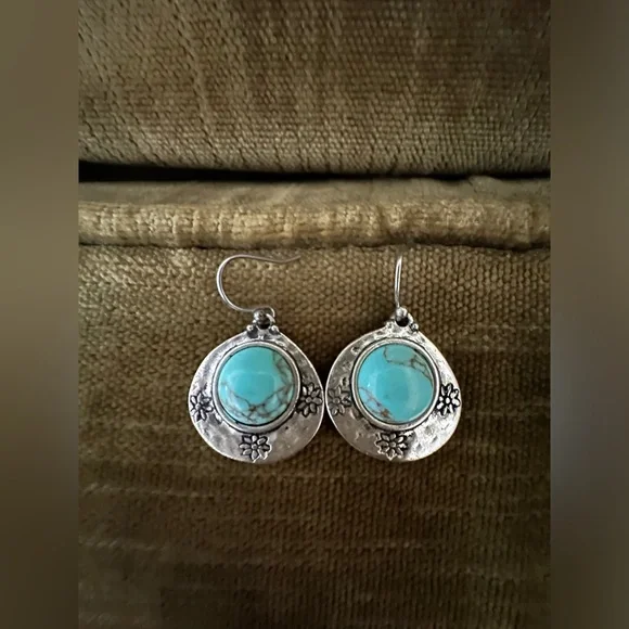 Fashion silver and faux turquoise dangle earrings - Picture 2 of 9